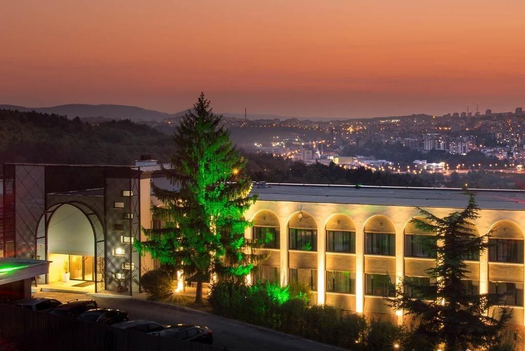 Park Hotel Raya Garden - Free Parking Tırnova Dış mekan fotoğraf