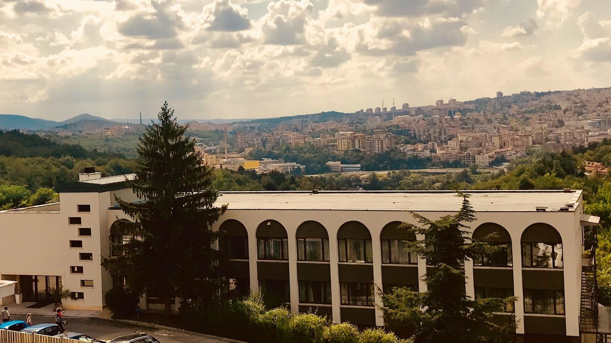 Park Hotel Raya Garden - Free Parking Tırnova Dış mekan fotoğraf