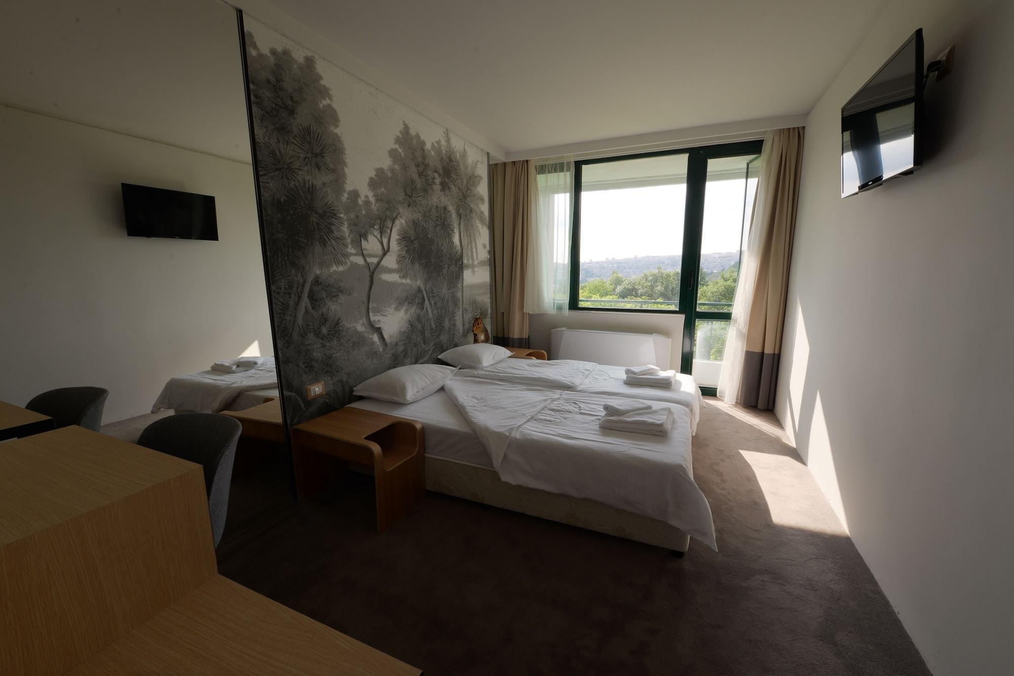 Park Hotel Raya Garden - Free Parking Tırnova Dış mekan fotoğraf